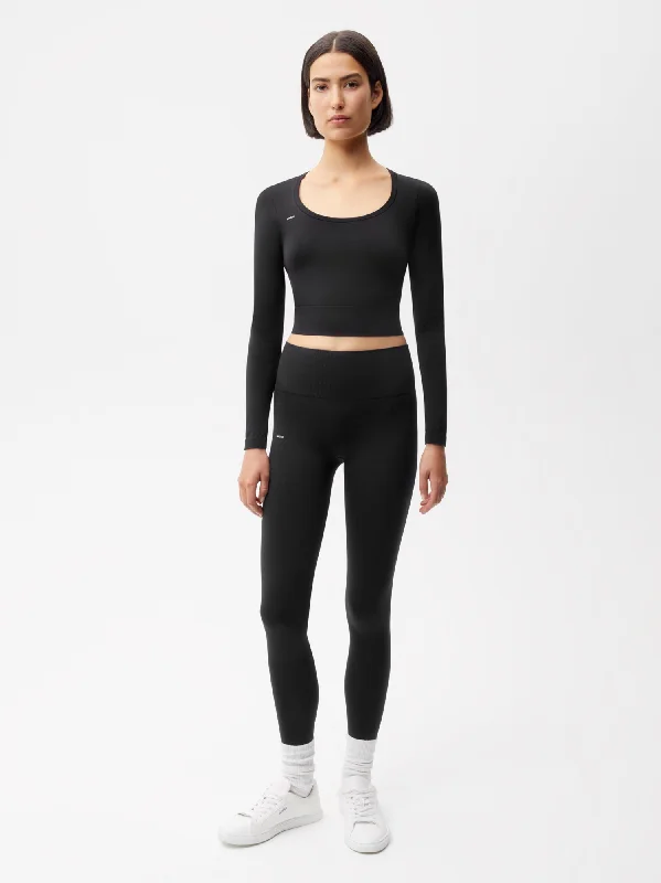 Women's Plant-Stretch Long Sleeve Cropped Top—black