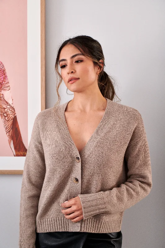 Merino Oat Bobby Cardigan